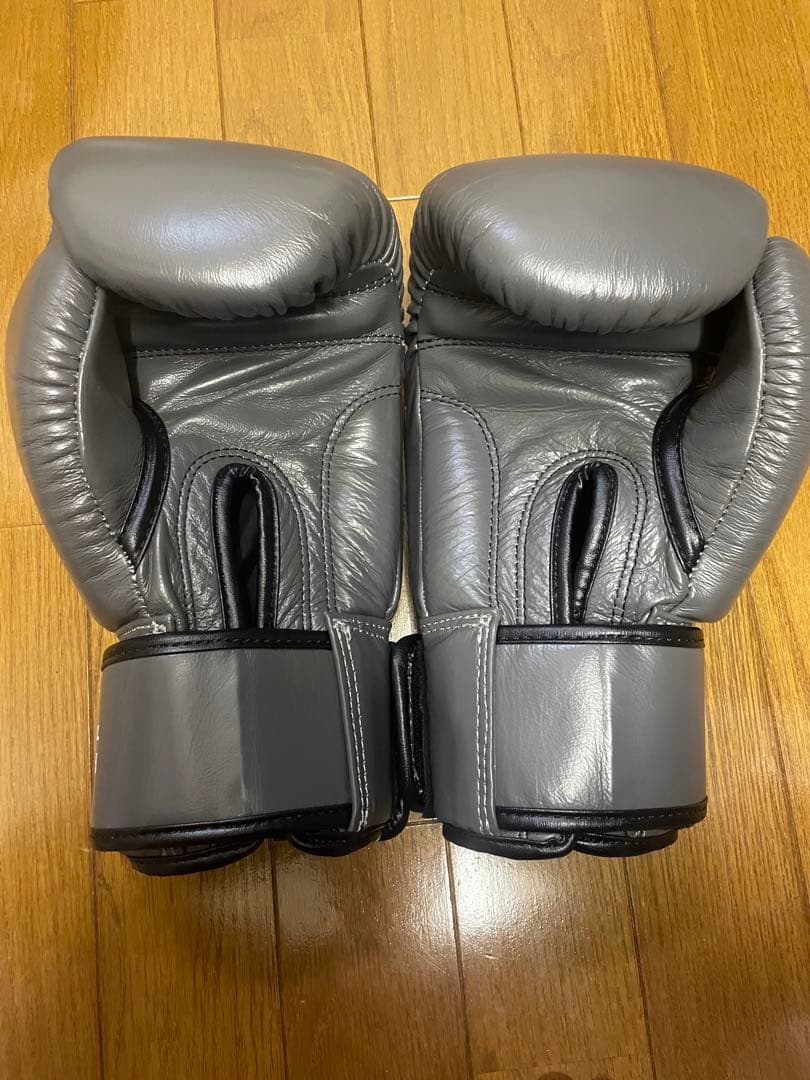 WINDY ボクシンググローブ 10 OZ グレー