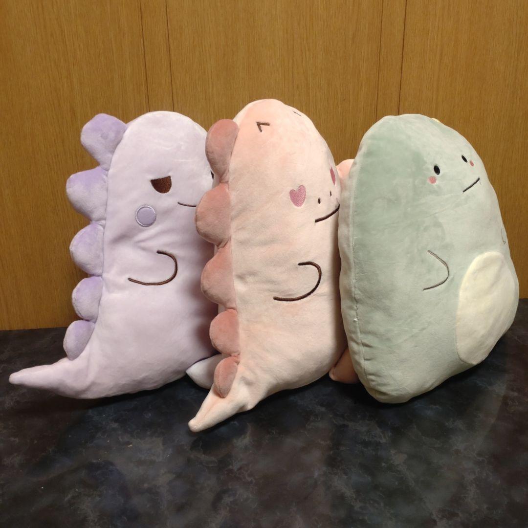 ダイソー　ダイナソーぬいぐるみ
