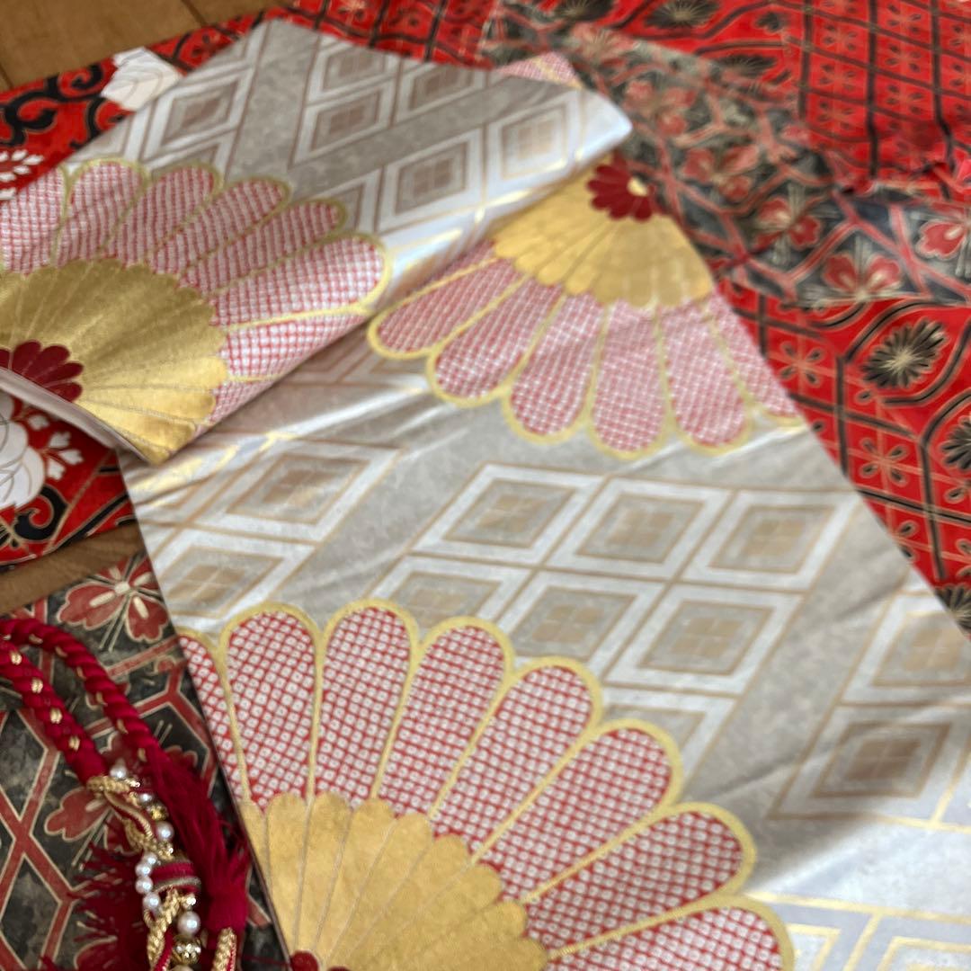 お値下げ　振袖セット　袋帯　帯締め　髪飾り　金糸刺繍　正絹　古典柄　4点