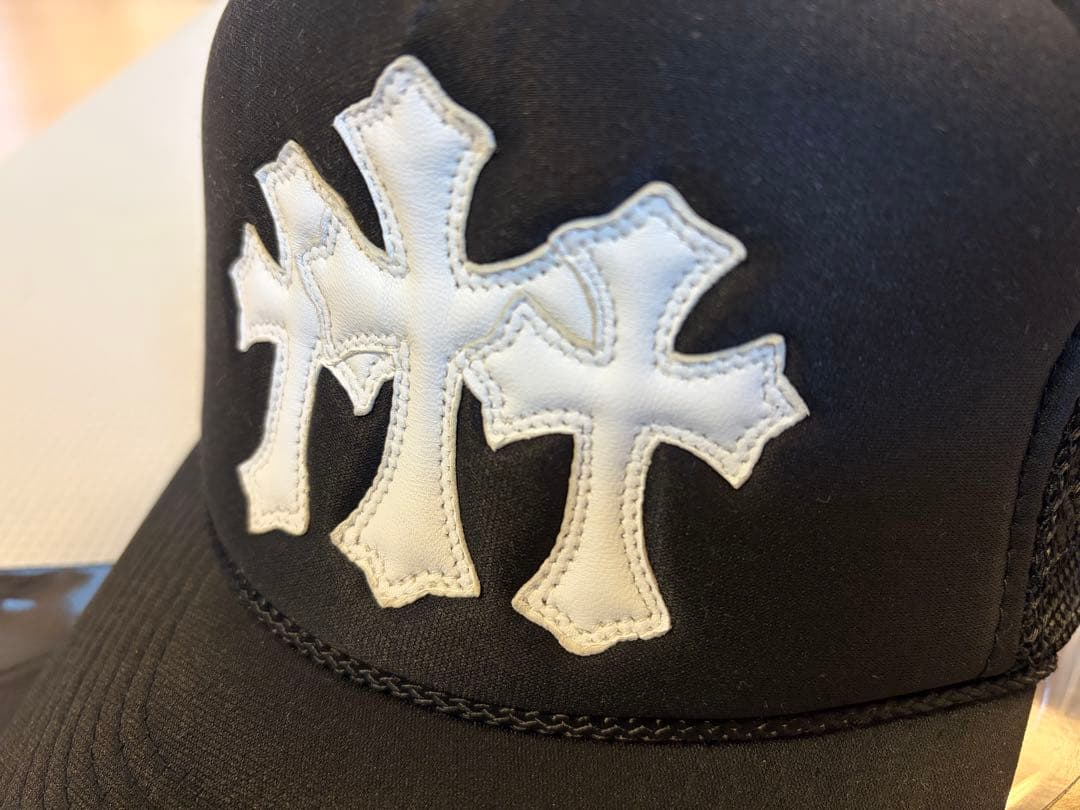 CHROME HEARTS セメタリークロス　トラッカーキャップ