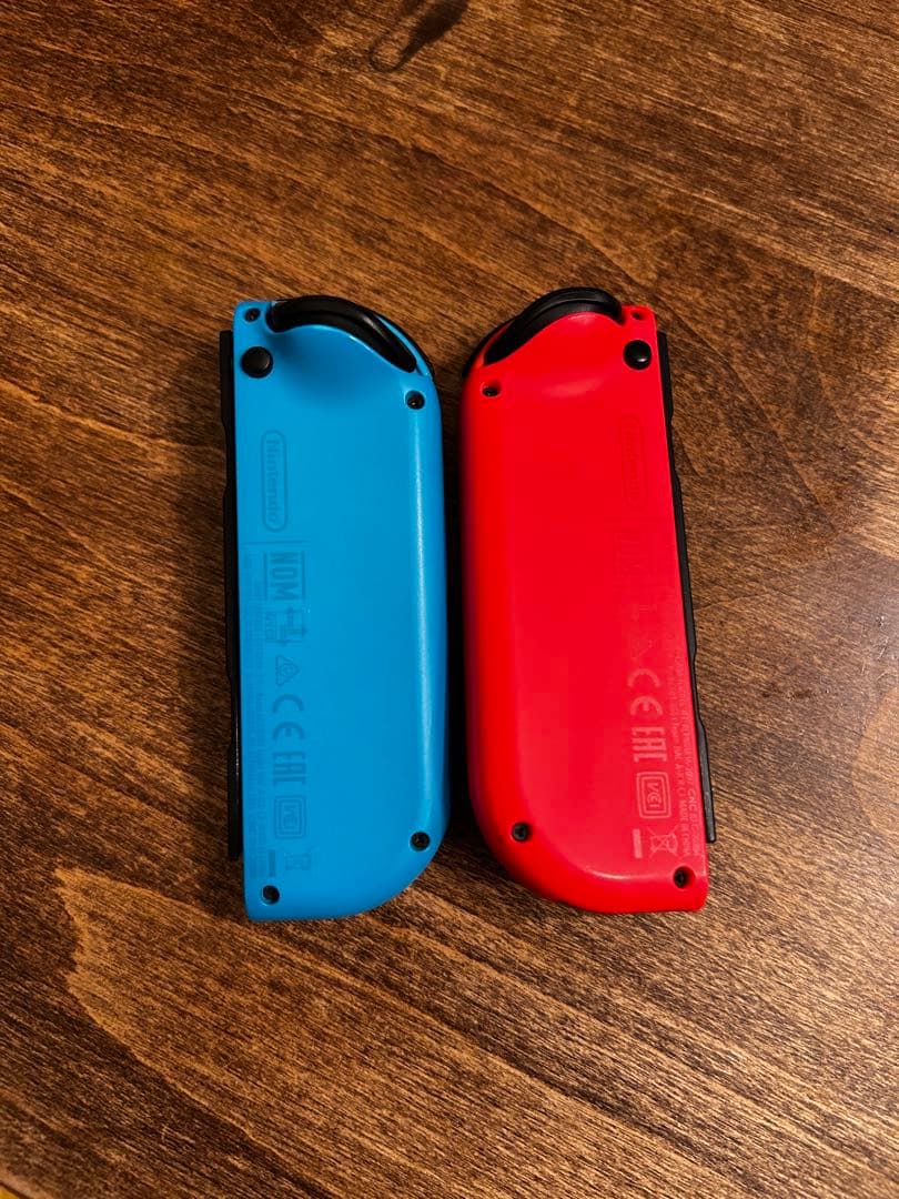 Switch 新型 ジョイコン以外新品