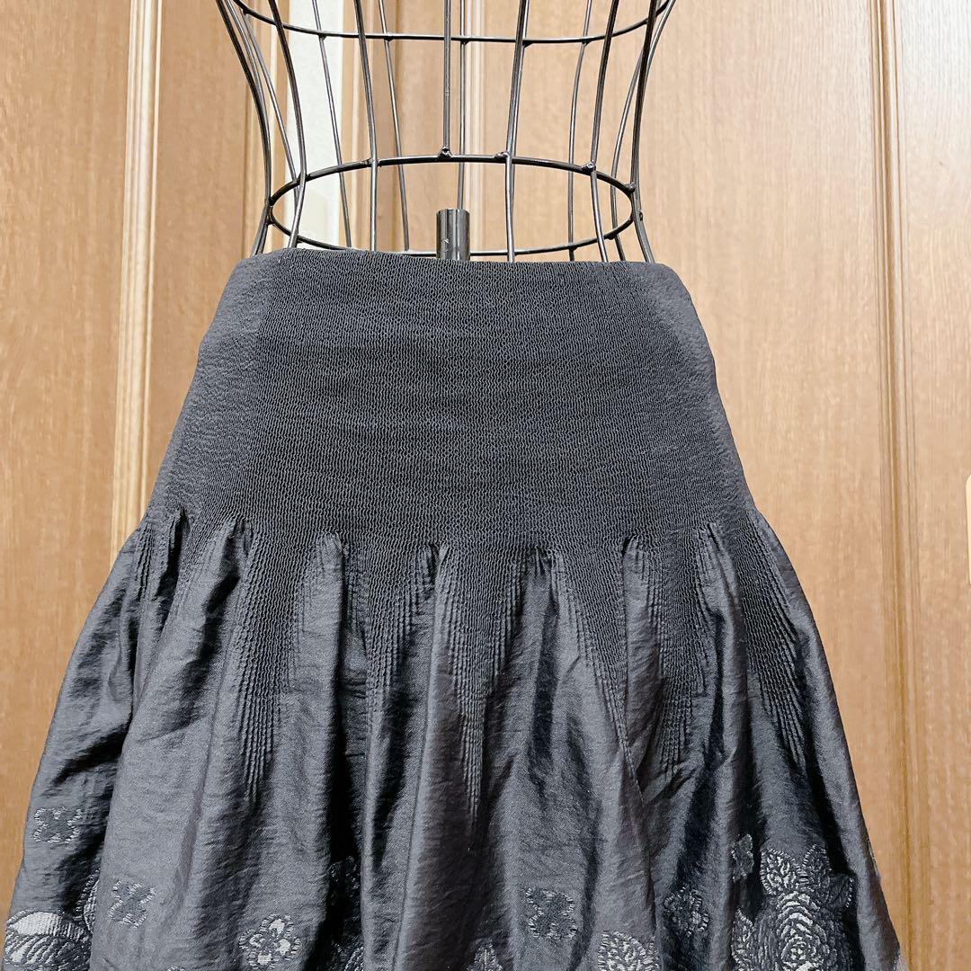 ハーモニカ　パネルフラワー刺繍スカート　フリーサイズ