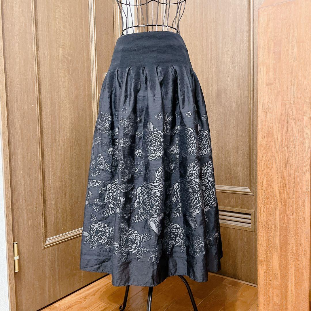 ハーモニカ　パネルフラワー刺繍スカート　フリーサイズ