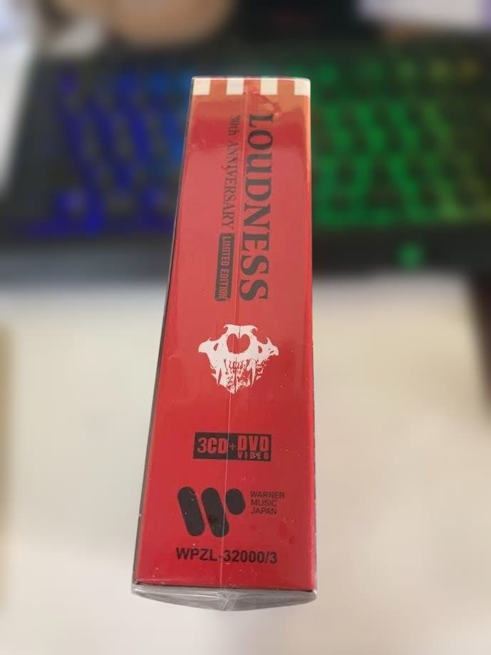 LOUDNESS 30th ANNIVERSARY LIMITED EDITI…