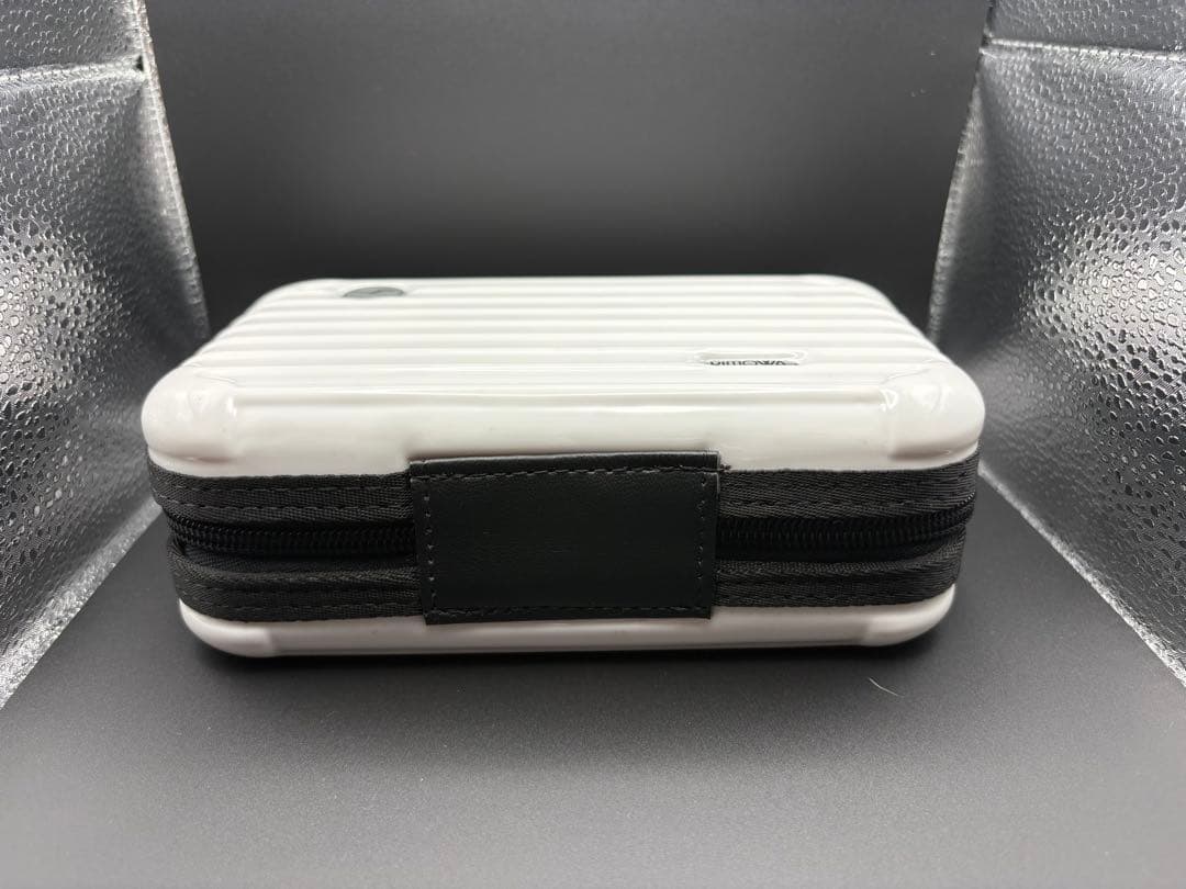 未使用リモワ RIMOWA アメニティポーチ　ルフトハンザ航空　ファーストクラス