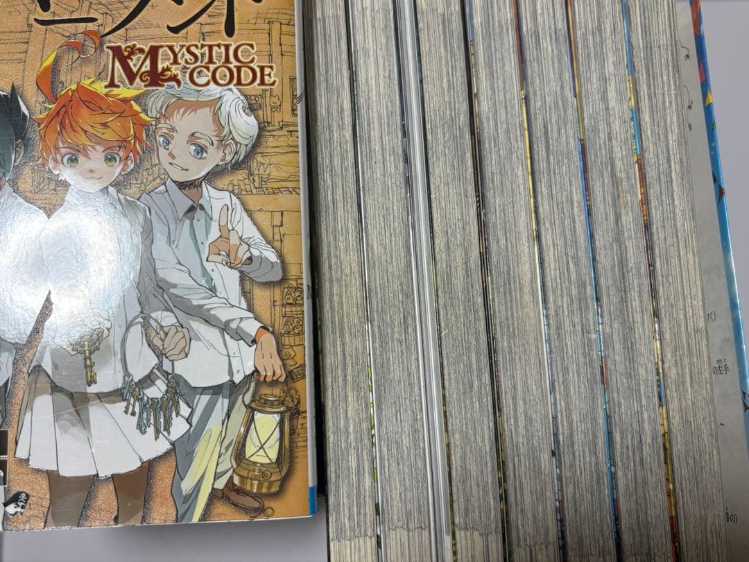 約束のネバーランド 全巻セット(特装版込)＋小説、画集、特別冊子