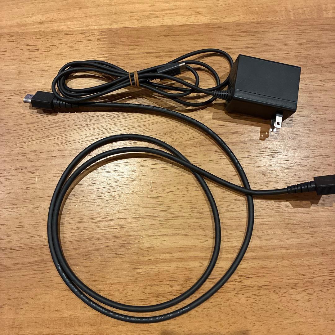 Nintendo Switch ピカブイ　本体　ジョイコンなし