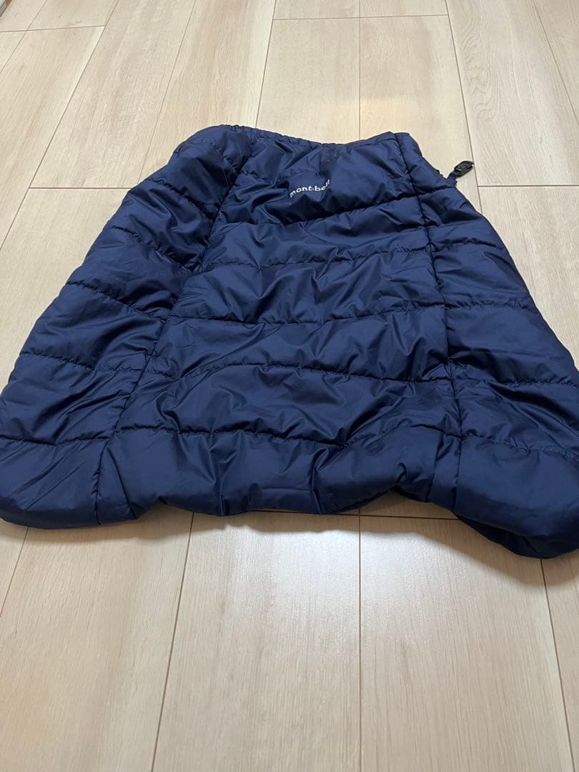 【美品】montbell ポケッタブルベビーキャリアウォーマー　ネイビー　ケープ