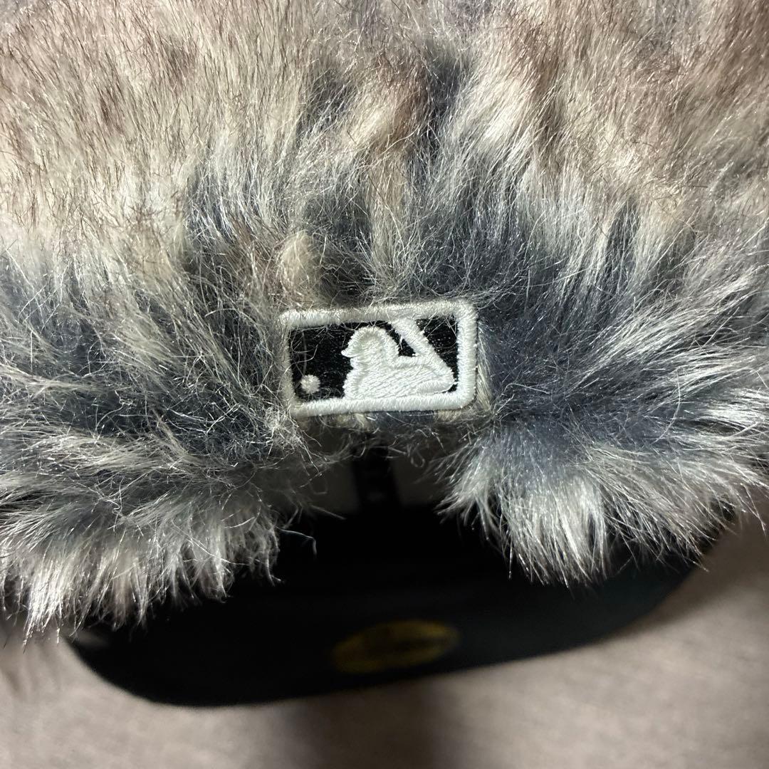 ニューエラ レザーキャップ 耳付きファーフラップ ニューヨークヤンキース　別注