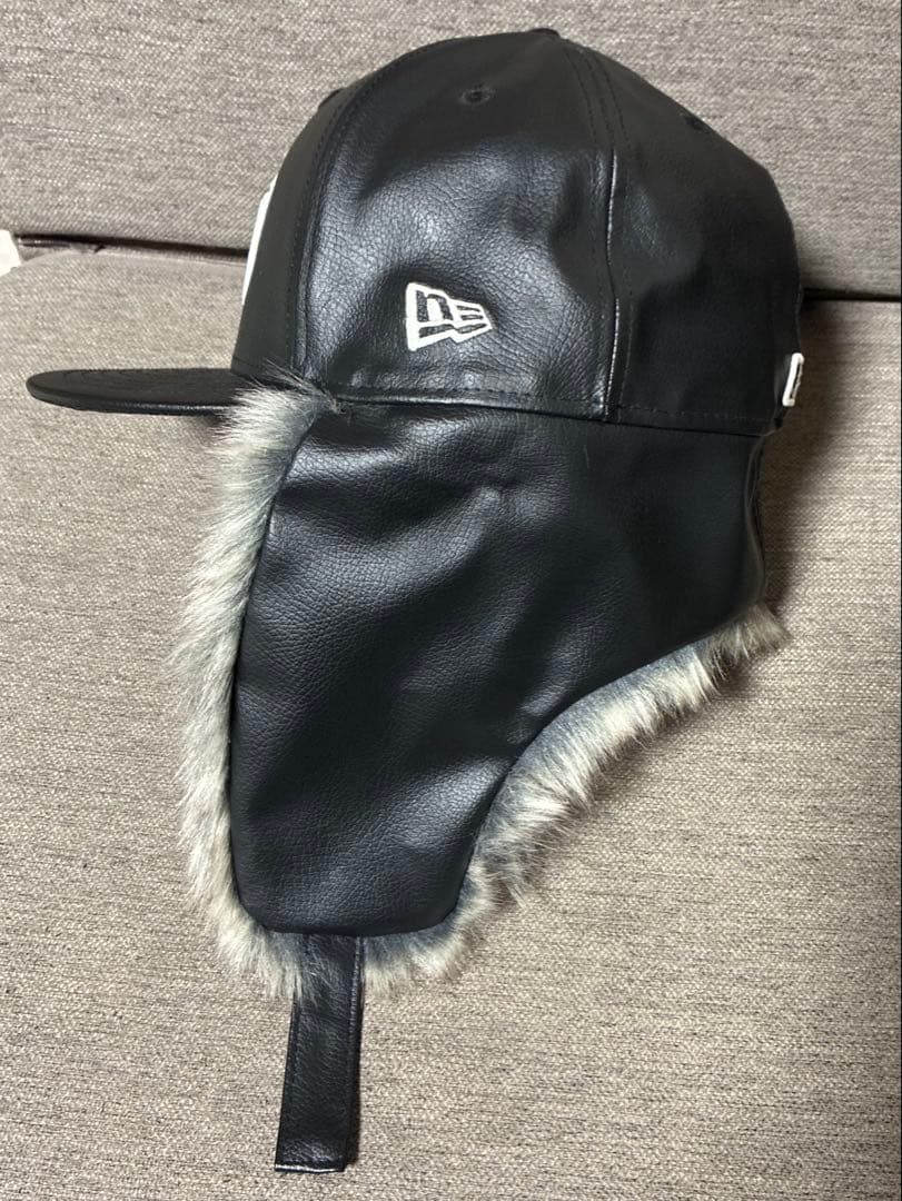 ニューエラ レザーキャップ 耳付きファーフラップ ニューヨークヤンキース　別注