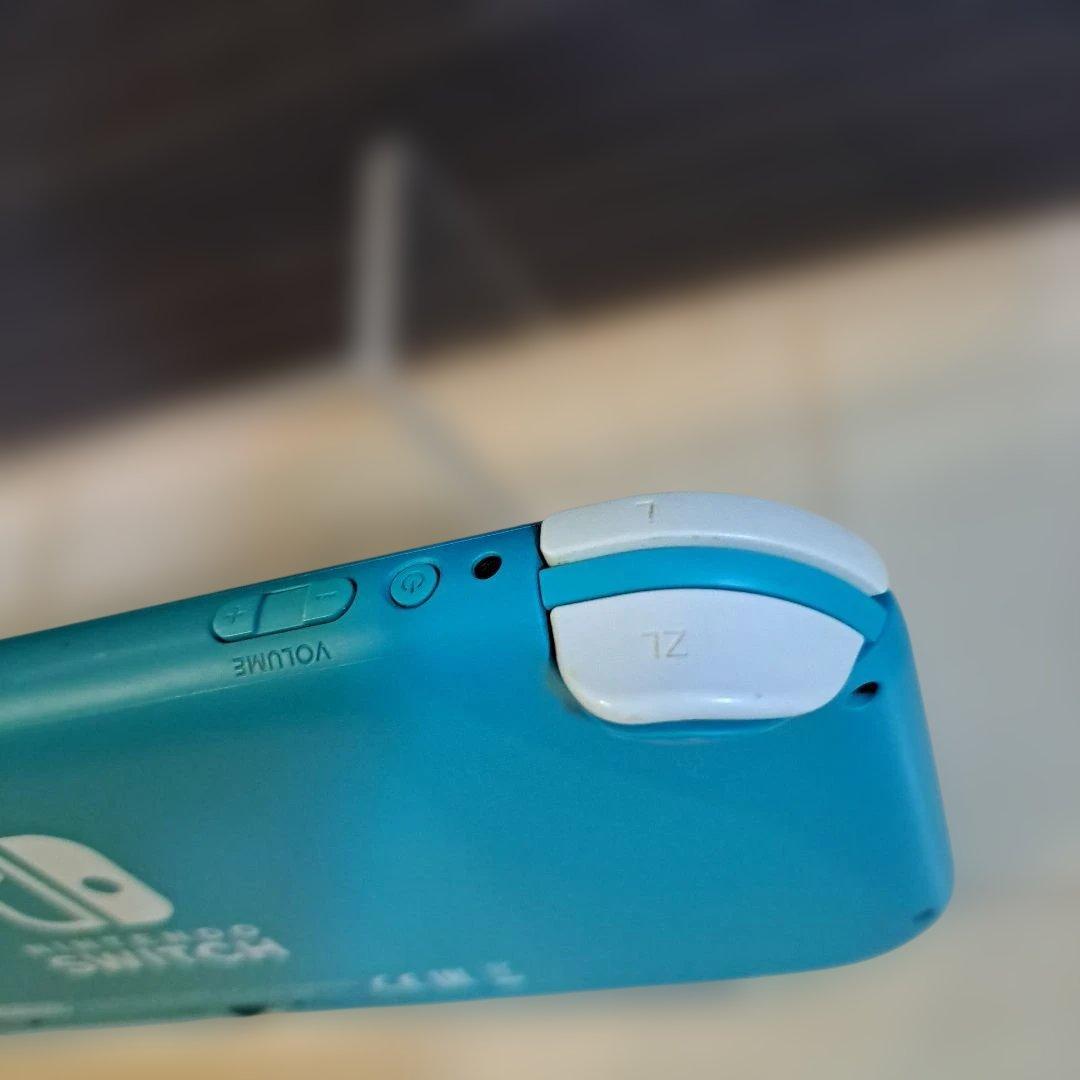 任天堂 スイッチライト Switchライト 箱、充電器、おまけ付