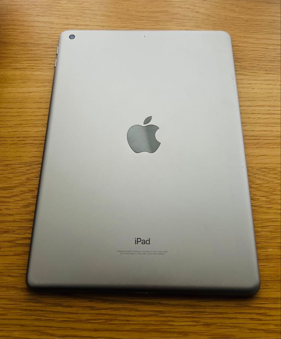 Apple iPad 第6世代　スペースグレイ　32GB