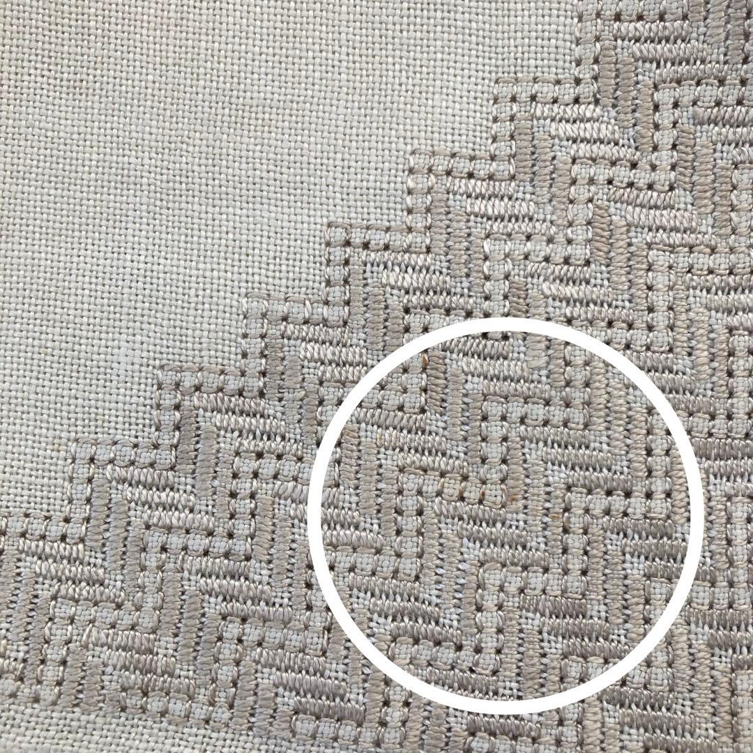 M北欧ヴィンテージ　丁寧なニードルワークが施されたとても素敵な刺繍テーブルクロス