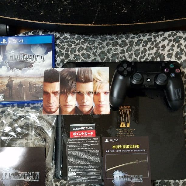 Nintendo Switch FFXV LUNA EDITION 1TB