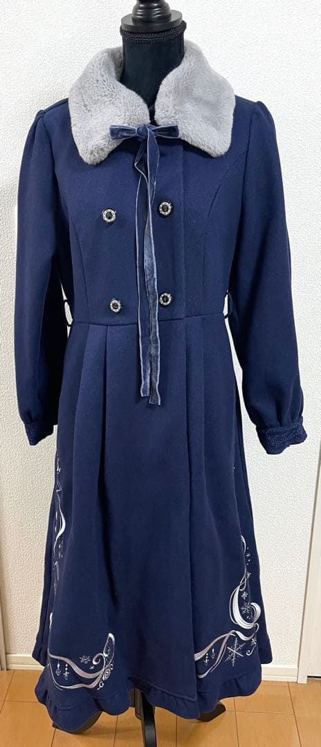 【axes femme】 ファー付き 雪の結晶 刺繍 コート L
