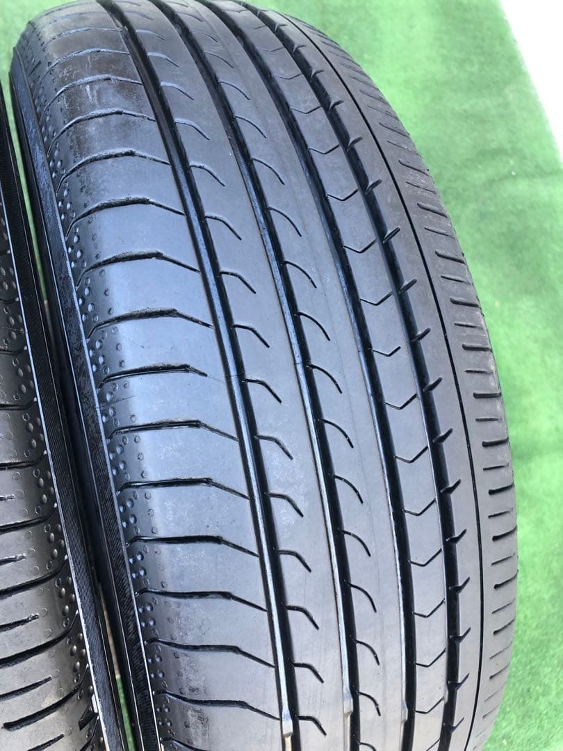 185/60 R15 YOKOHAMA BluEarth-RV03ラジアルタイヤ
