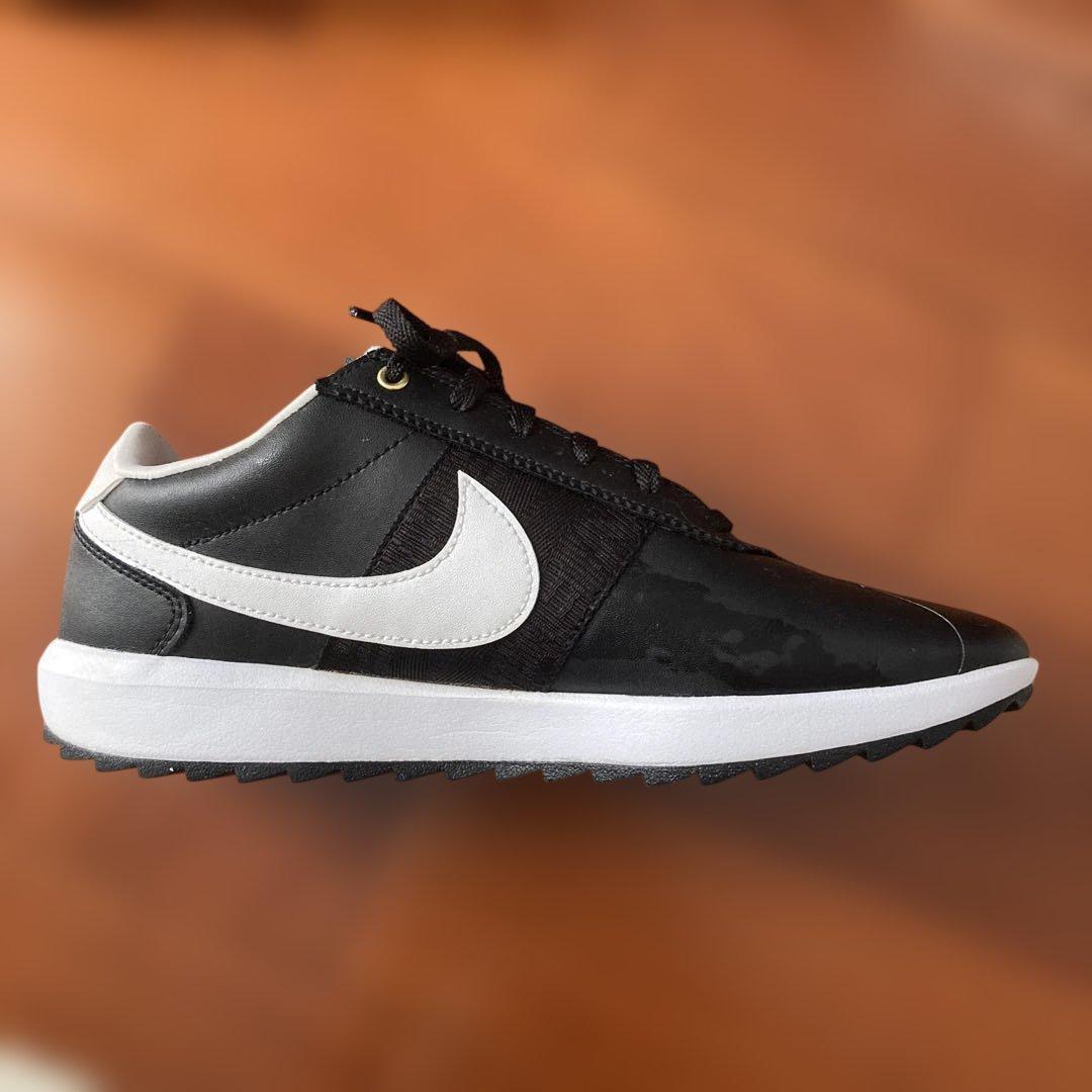 Nike ブラック/ホワイト スニーカー