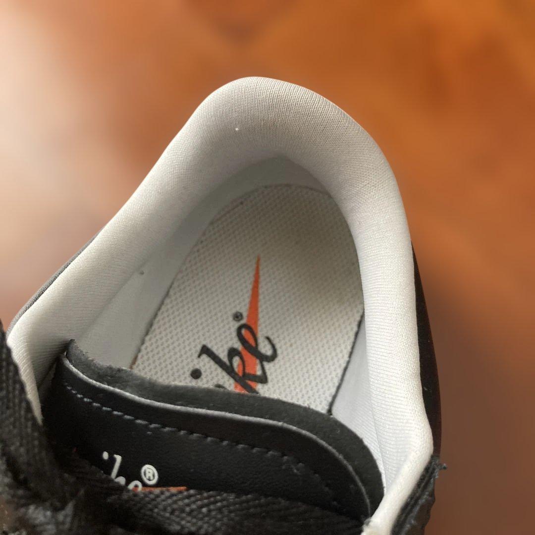 Nike ブラック/ホワイト スニーカー