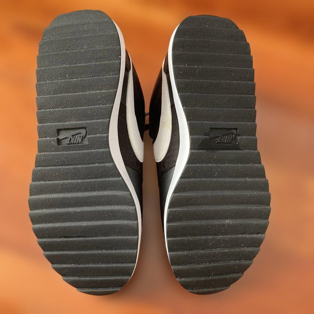 Nike ブラック/ホワイト スニーカー