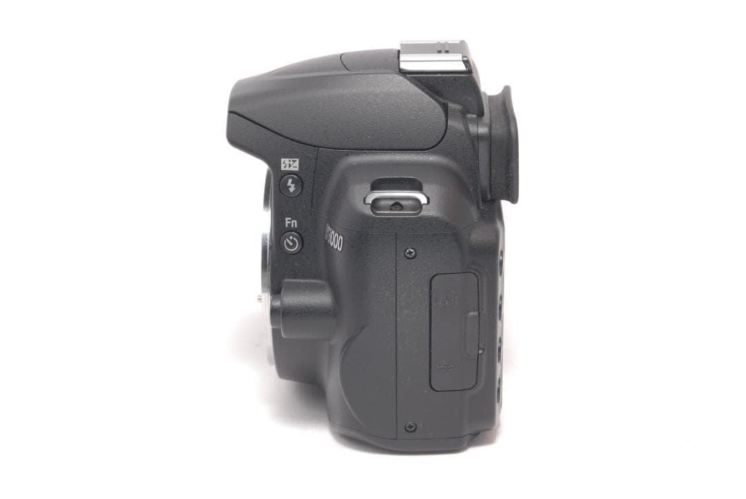 ⭐️ショット数少!早い者勝ち⭐️Nikon D3000　デジタル一眼レフ