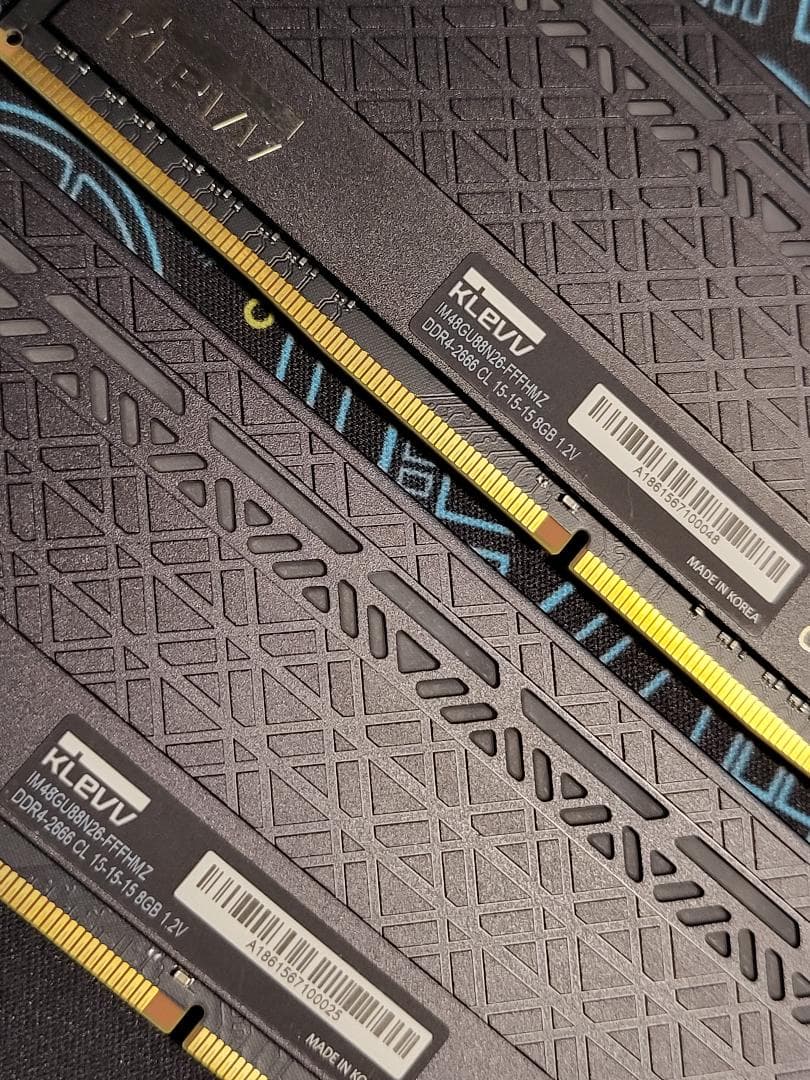 メモリー KLEVV DDR4 8x2 (16GB) RAM