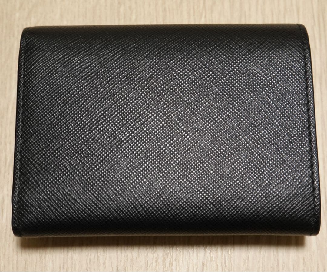 【美品】PRADA サフィアーノレザー 三つ折り財布 ブラック