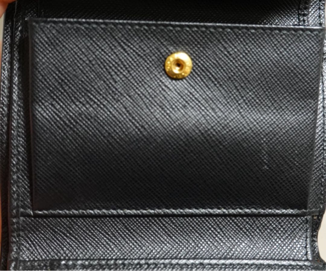 【美品】PRADA サフィアーノレザー 三つ折り財布 ブラック