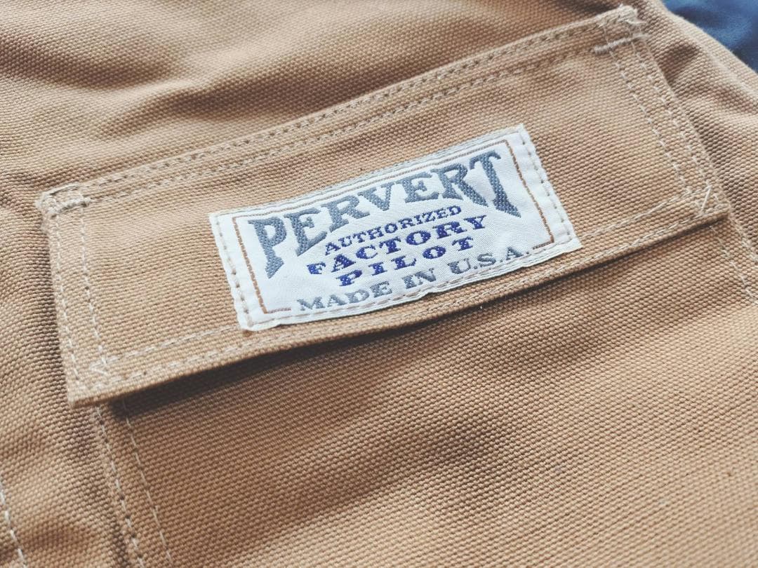 PERVERT アメリカ製　ダック生地　リバーシルブベスト　サイズＬ
