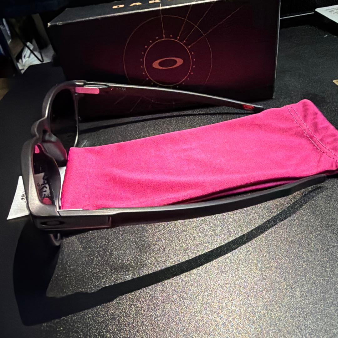 小物 OAKLEY LATCH
