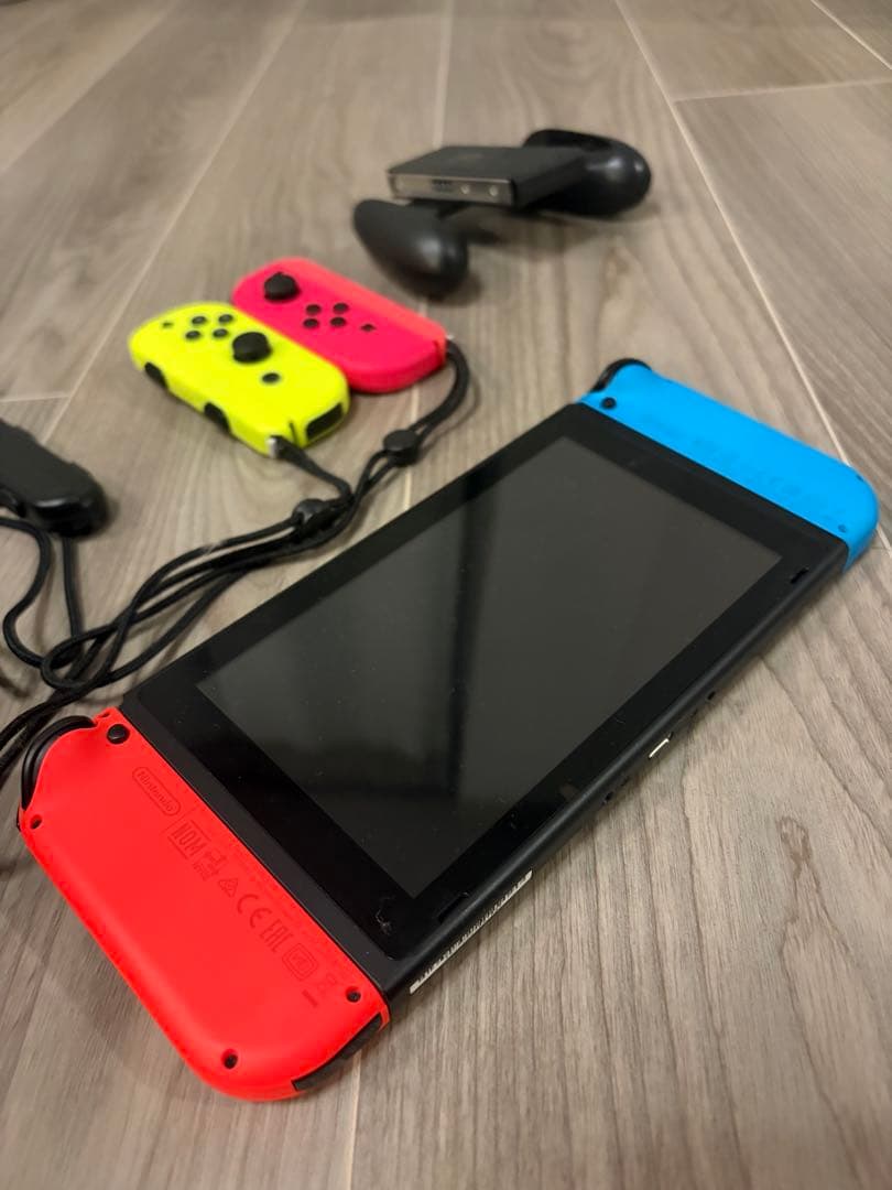 Nintendo Switch 本体 青/赤/黄/ピンク