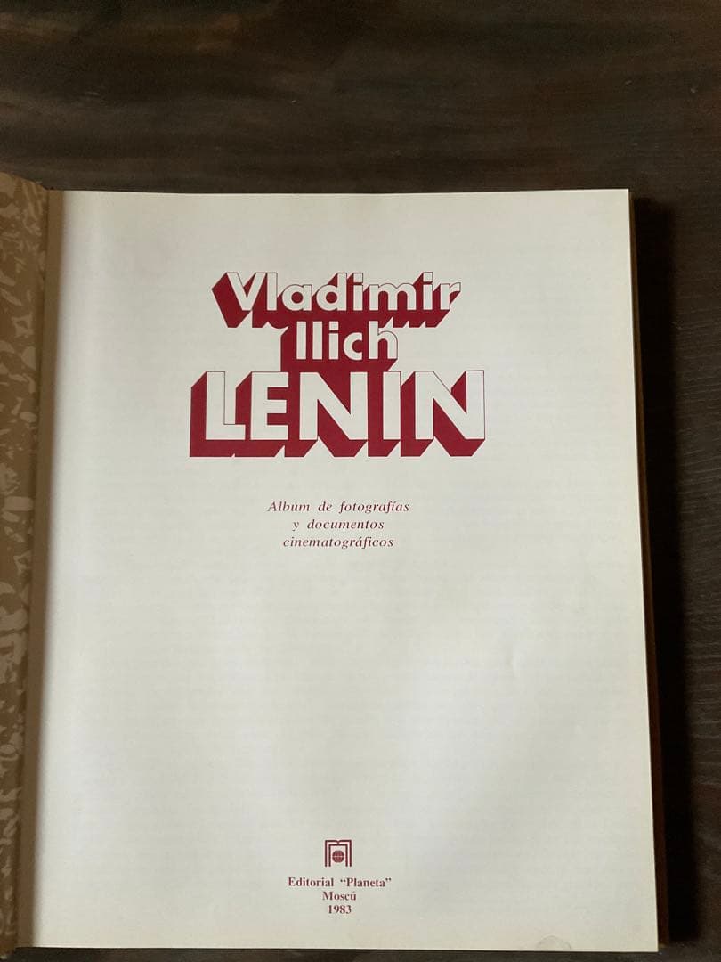 1983年 Vladimir llich LENIN。【レーニンの写真集、洋書】