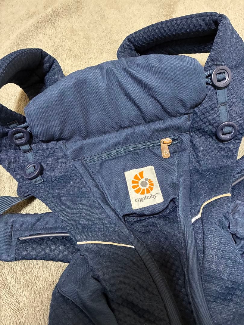 ergobaby OMNIbreeze 抱っこ紐　ミッドナイトブルー