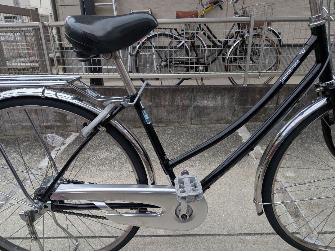 ブリジストン　２７インチ自転車　黒中古　引き取り限定