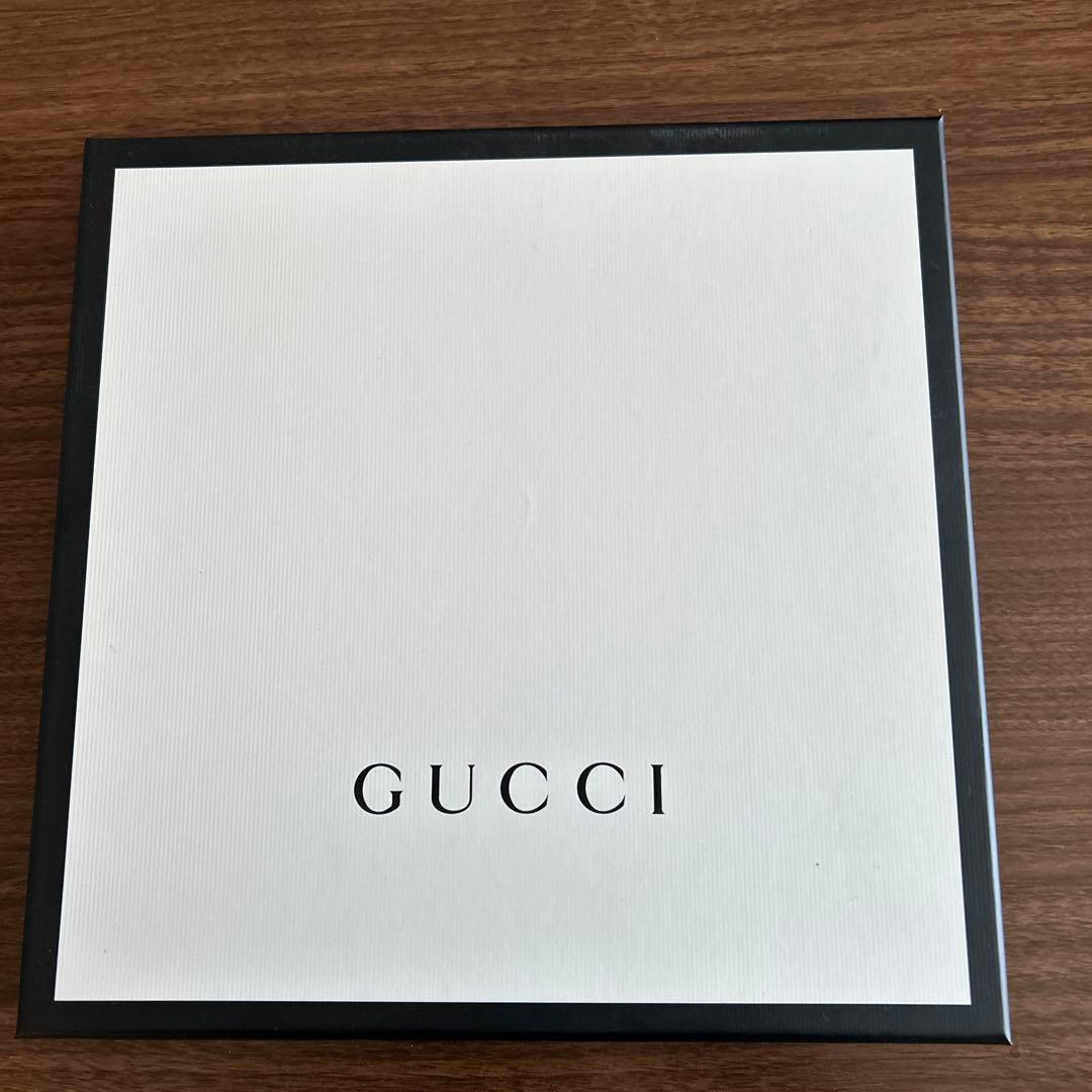GUCCI シルクストール　未使用収納袋付き