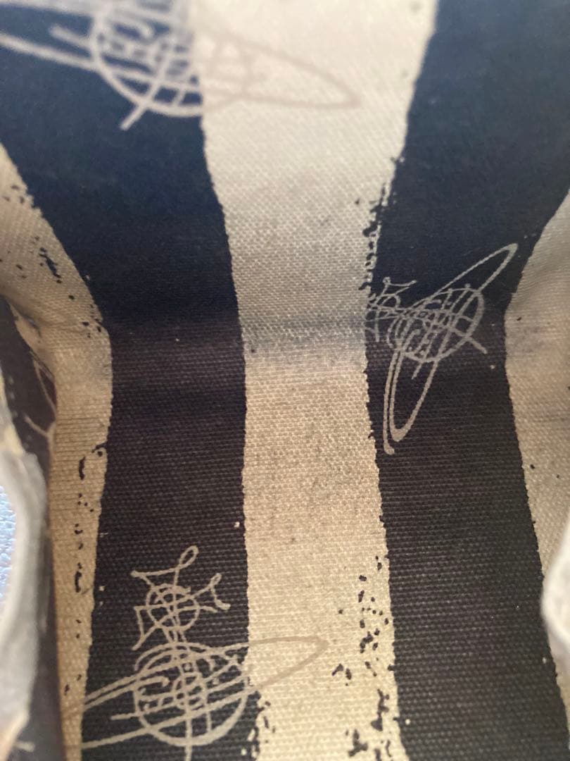 Vivienne Westwood がま口二つ折り財布 グレー