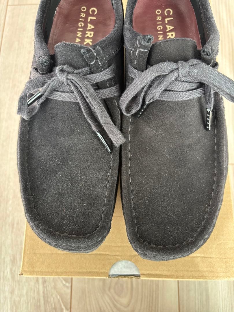 Clarks ワラビー　ブラックスエード