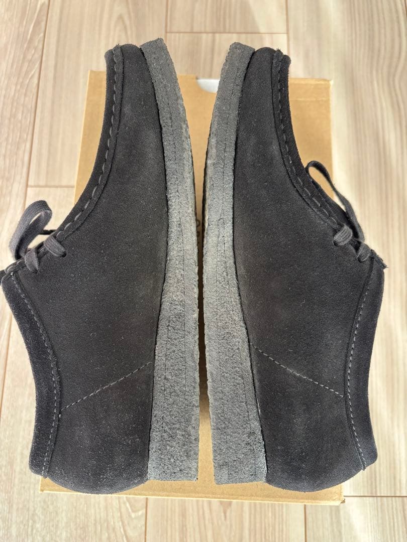 Clarks ワラビー　ブラックスエード