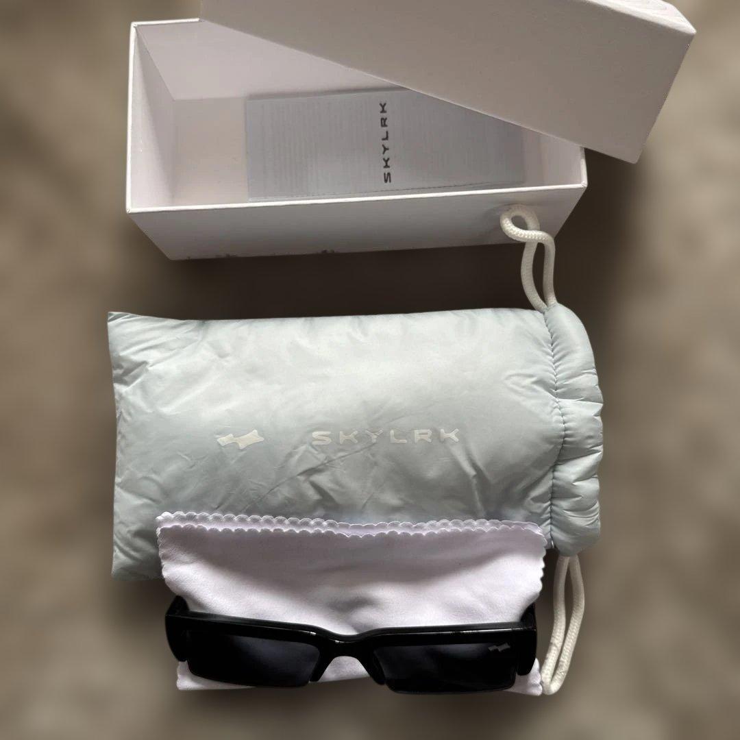 SKYLRK サングラス　新品