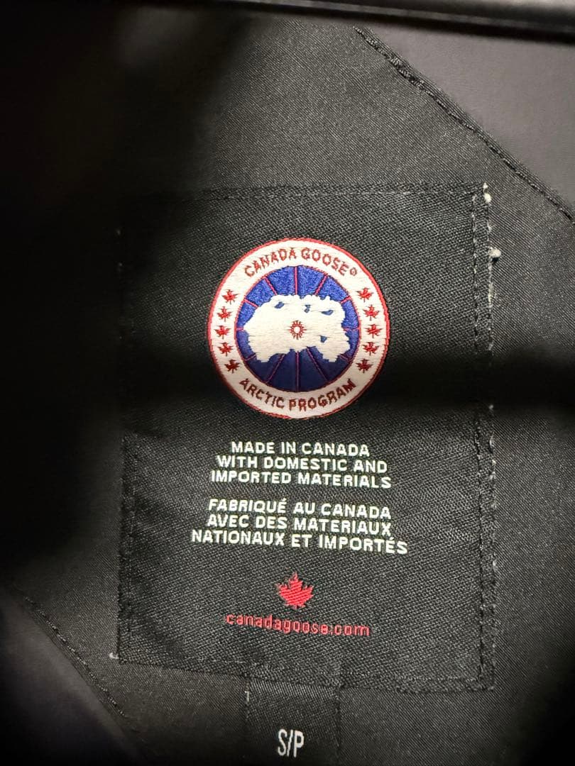   カナダグース ダウンベスト ブラック 美品