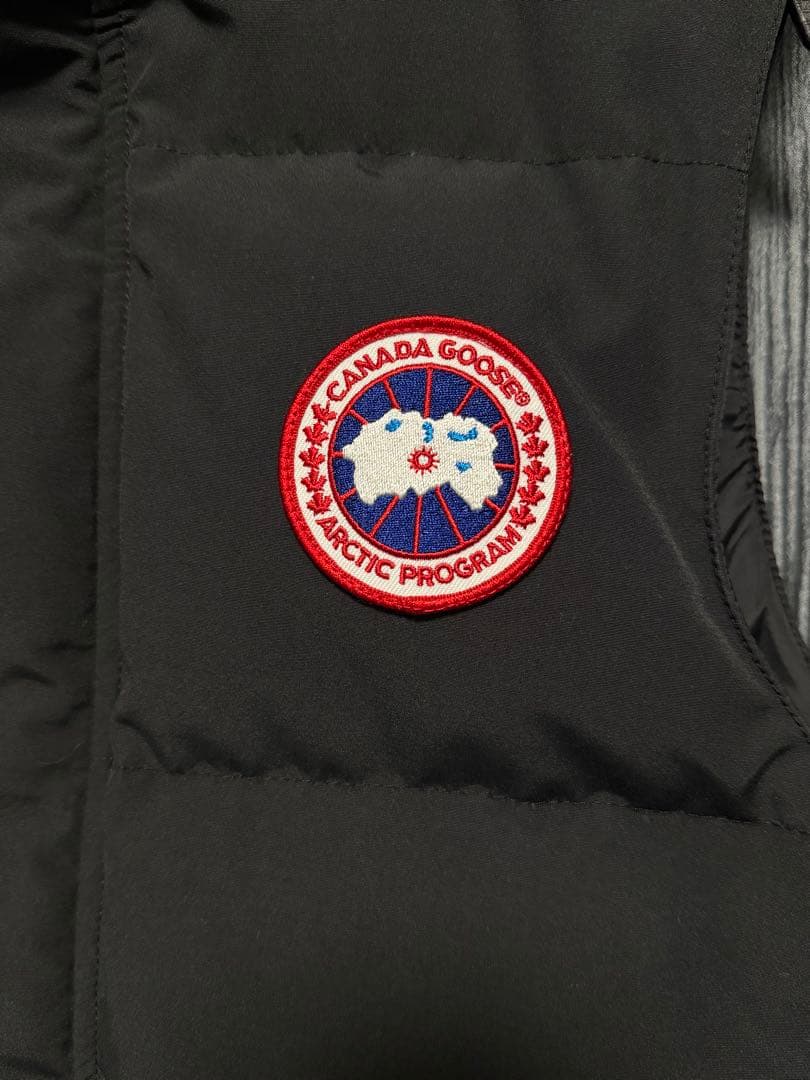   カナダグース ダウンベスト ブラック 美品