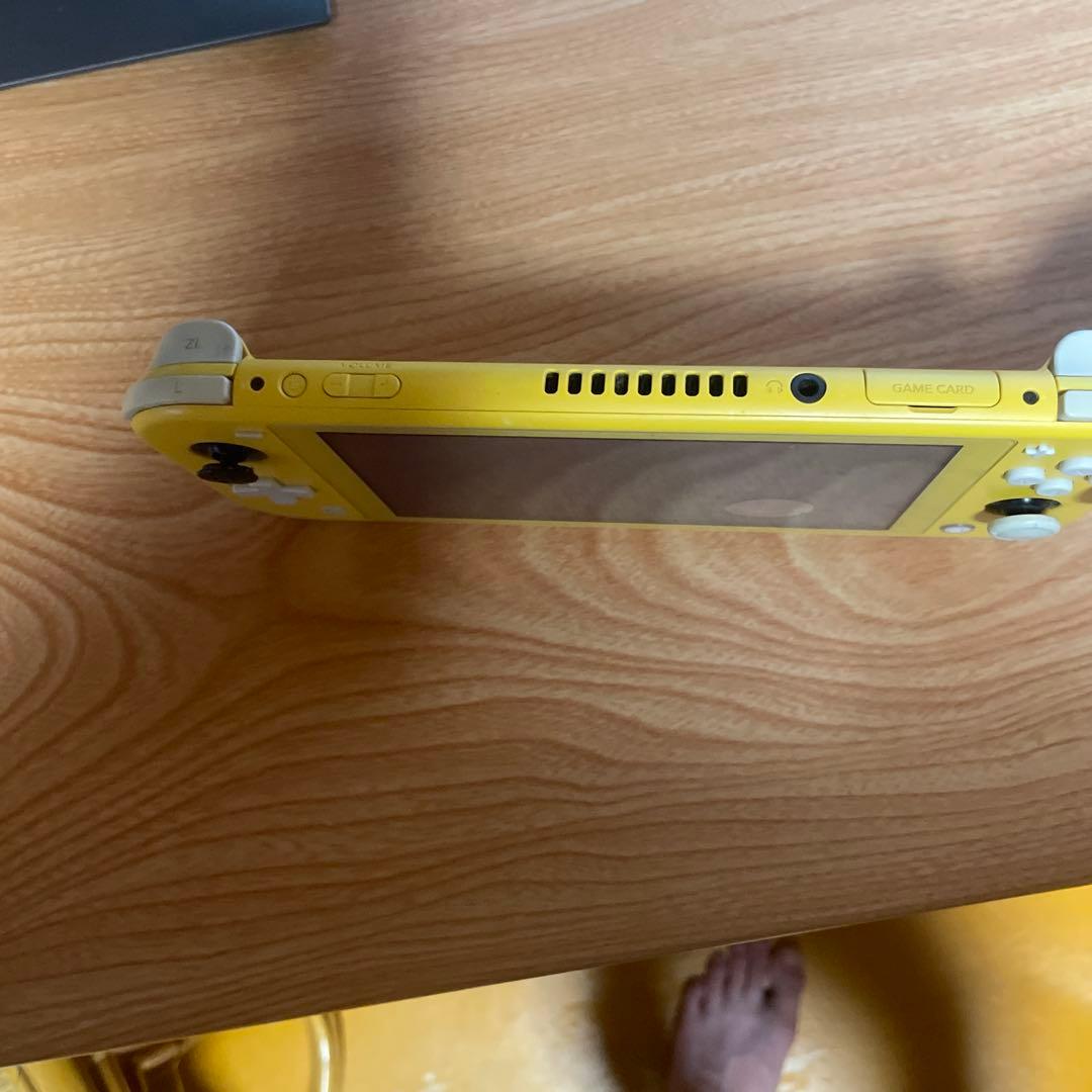 任天堂スイッチライト(イエロー)ジャンク品