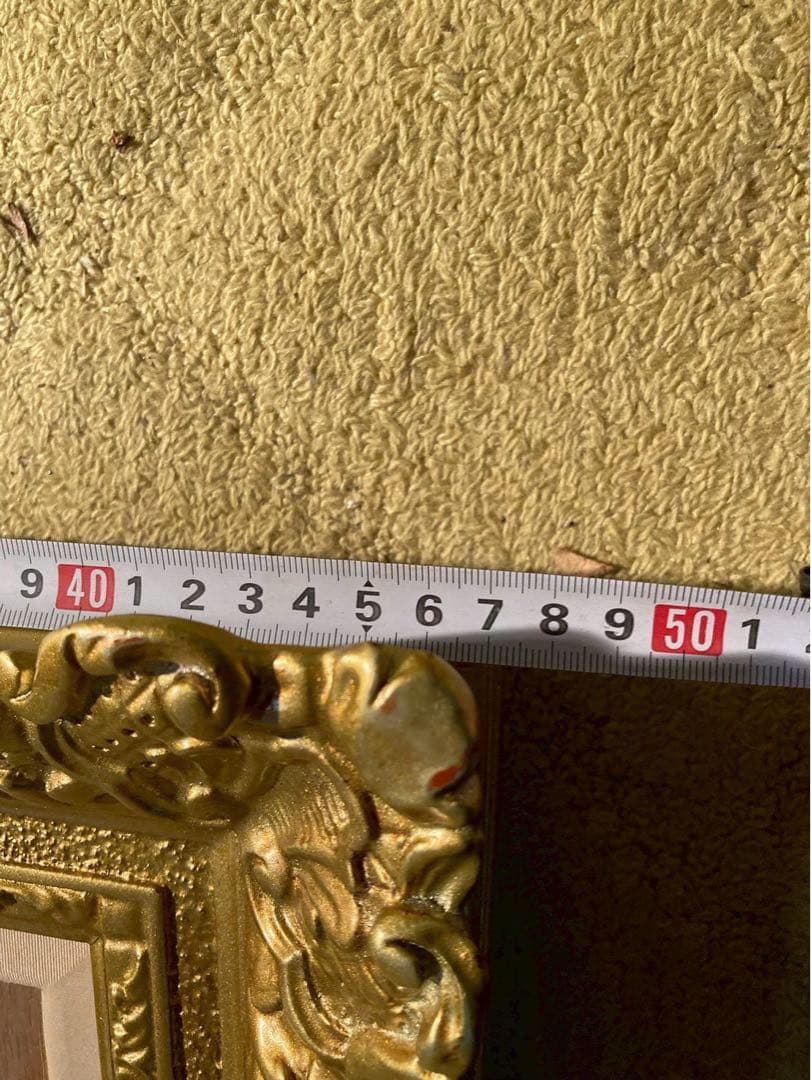 金色の装飾的な額縁 約40cm x 50cm
