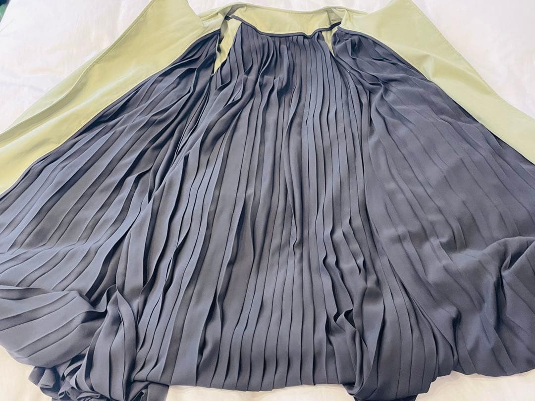 【極美品】定価8.36万 ADORE アドーア　トレンチコート　オリーブ色