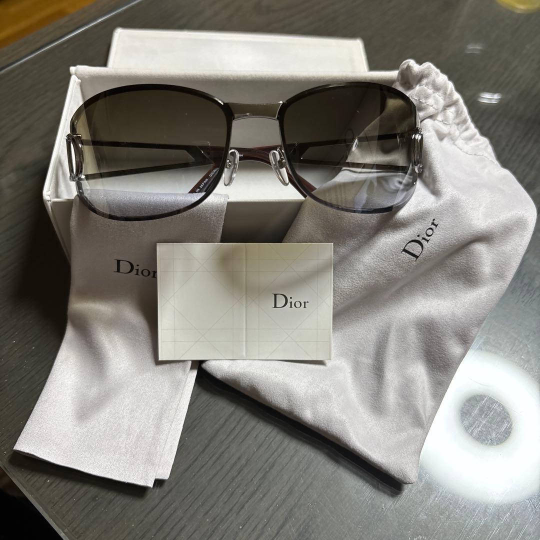 Dior グレー サングラス ケース付き