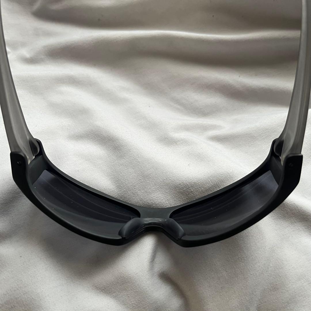 PRADA スポーツサングラス