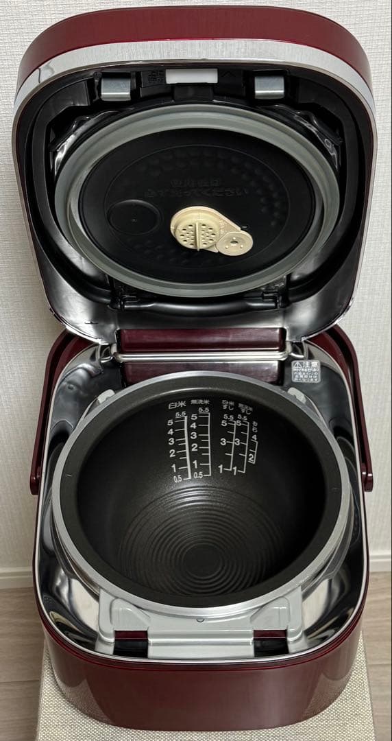TOSHIBA 真空圧力IH炊飯器 RC-10VFP 赤（中古）