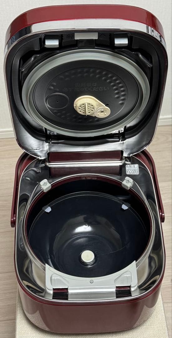 TOSHIBA 真空圧力IH炊飯器 RC-10VFP 赤（中古）
