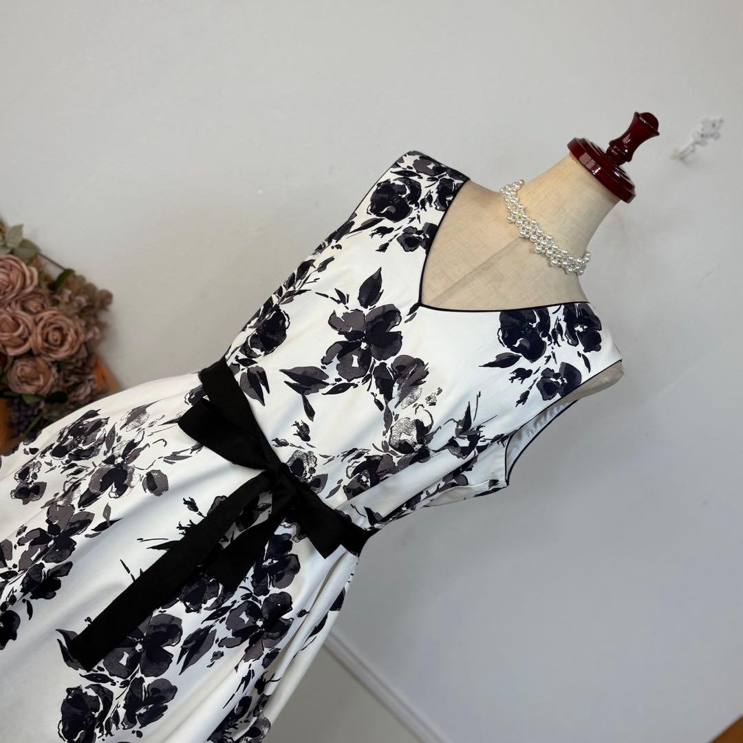 美品　LAURA ASHLEY 水彩　フラワー　ワンピース