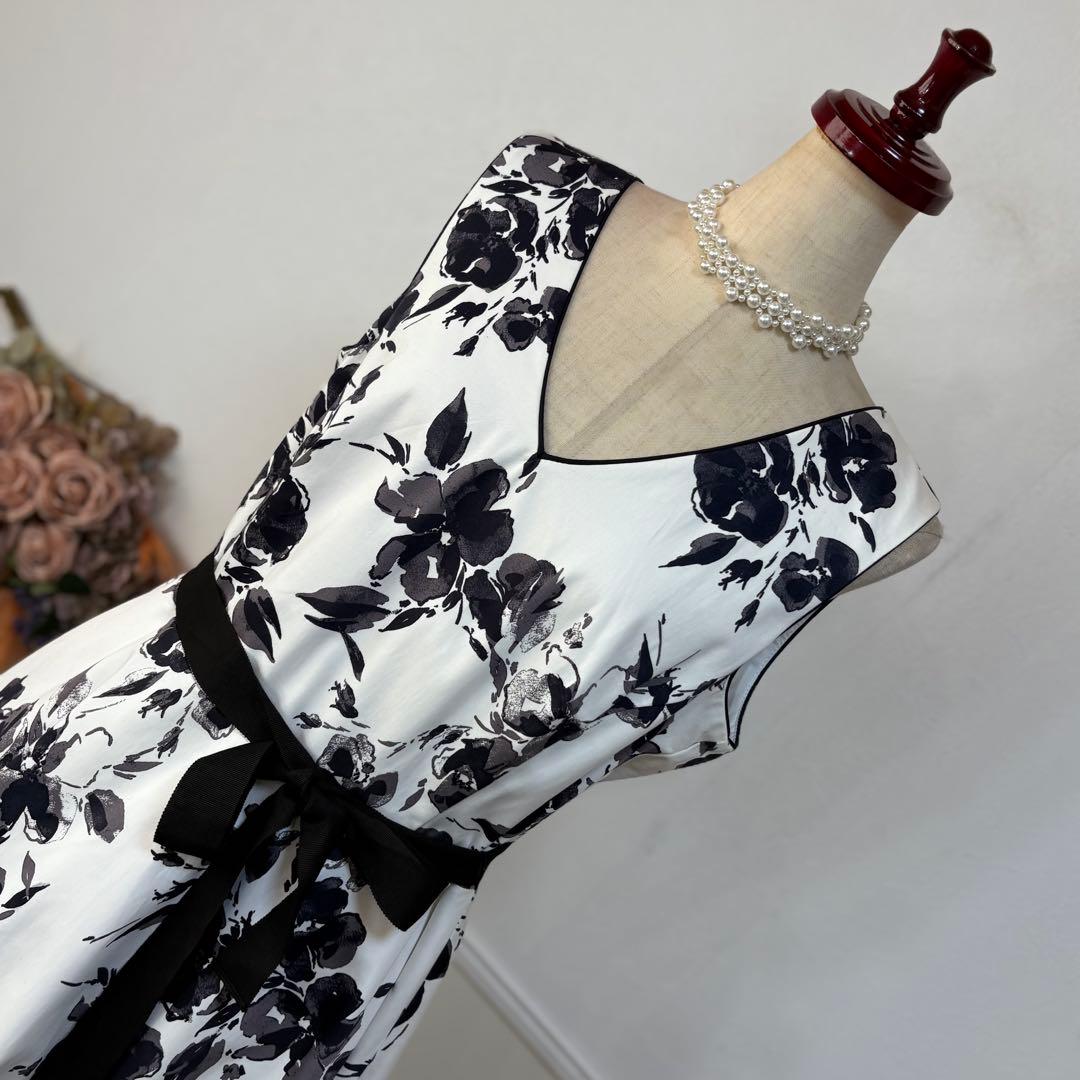 美品　LAURA ASHLEY 水彩　フラワー　ワンピース