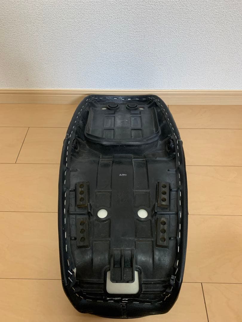 cb400ss バイク シート ブラック あんこ抜き